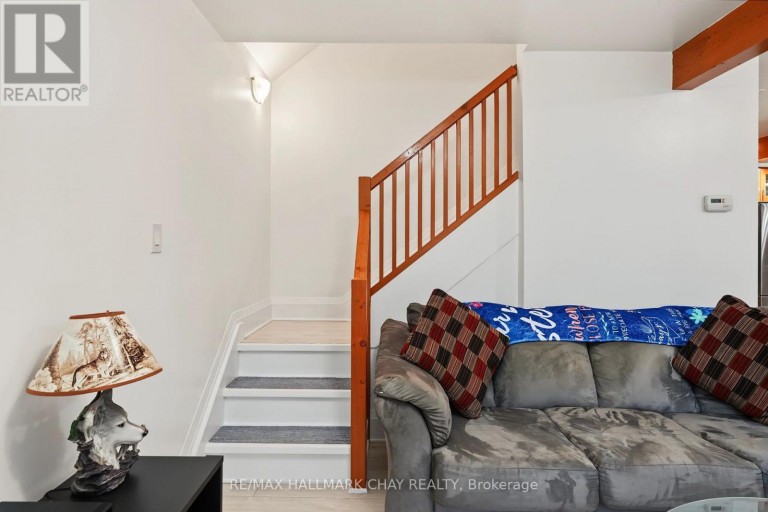 70 DOUGLAS STREET, Orillia, Ontario, L3V5Y6