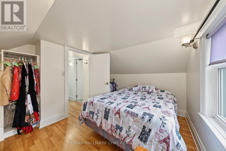 70 DOUGLAS STREET, Orillia, Ontario, L3V5Y6