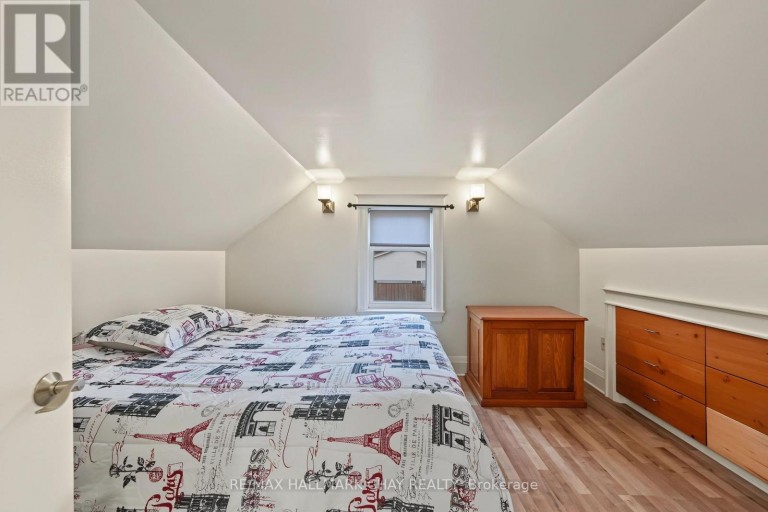 70 DOUGLAS STREET, Orillia, Ontario, L3V5Y6