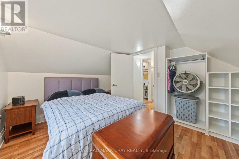 70 DOUGLAS STREET, Orillia, Ontario, L3V5Y6