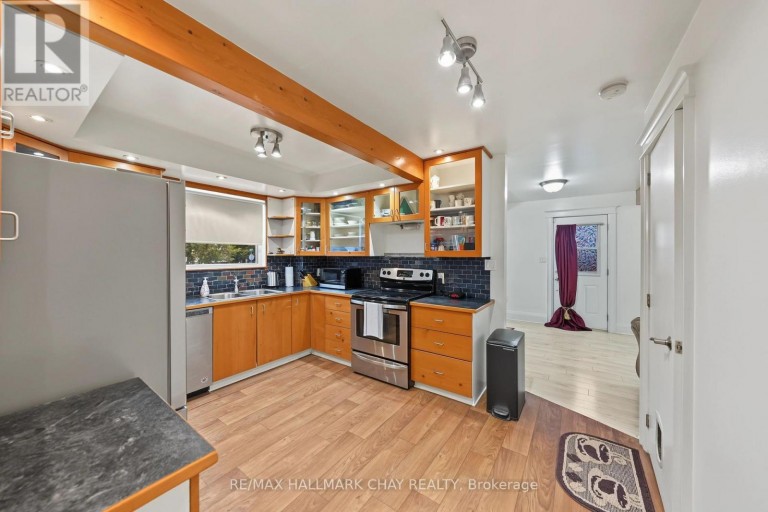 70 DOUGLAS STREET, Orillia, Ontario, L3V5Y6