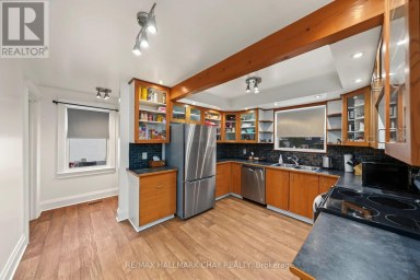 70 DOUGLAS STREET Orillia Ontario photo 8