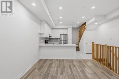 6 - 2285 MCNAB LANE Mississauga (Clarkson) Ontario photo 4