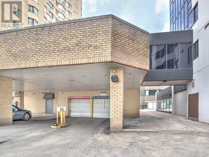 304 - 695 RICHMOND STREET, London East (East F), Ontario, N6A5M8