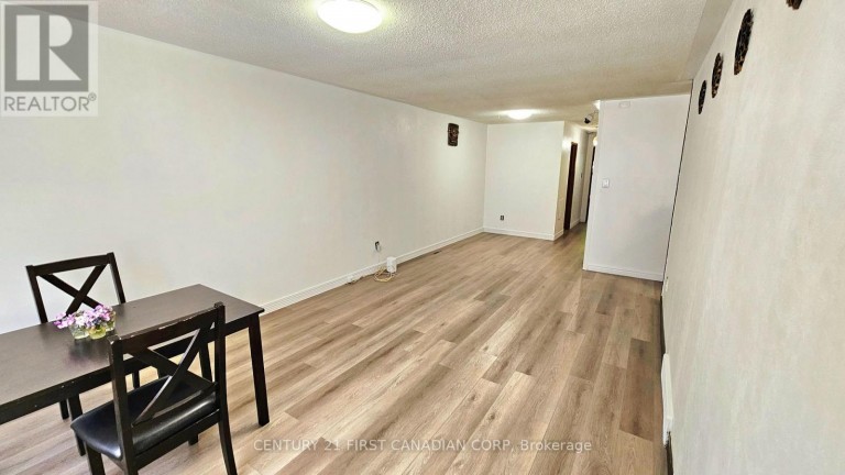17 EDGEMERE CRESCENT, London South (South T), Ontario, N5Z4M6