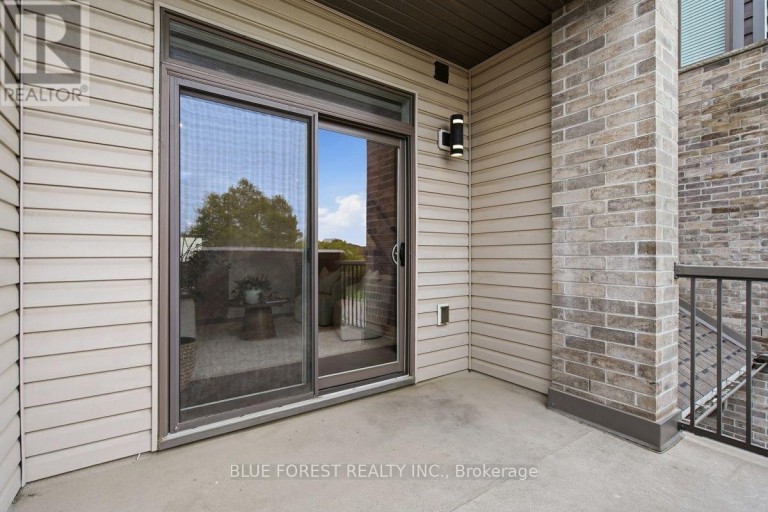 2112 MEADOWGATE BOULEVARD, London South (South U), Ontario, N6M0H5