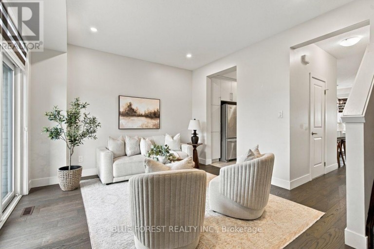 2112 MEADOWGATE BOULEVARD, London South (South U), Ontario, N6M0H5