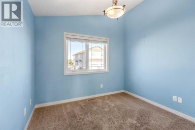 2, 209 Lettice Perry Road N Lethbridge Alberta photo 9