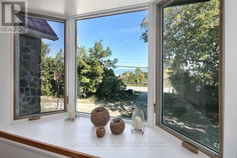 190 LAKESHORE ROAD E, Blue Mountains, Ontario, L9Y0M9
