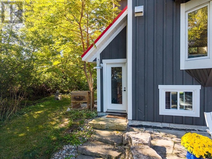 190 LAKESHORE ROAD E, Blue Mountains, Ontario, L9Y0M9