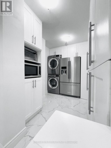 1611 - 390 DIXON ROAD, Toronto (Kingsview Village-The Westway), Ontario, M9R1T4