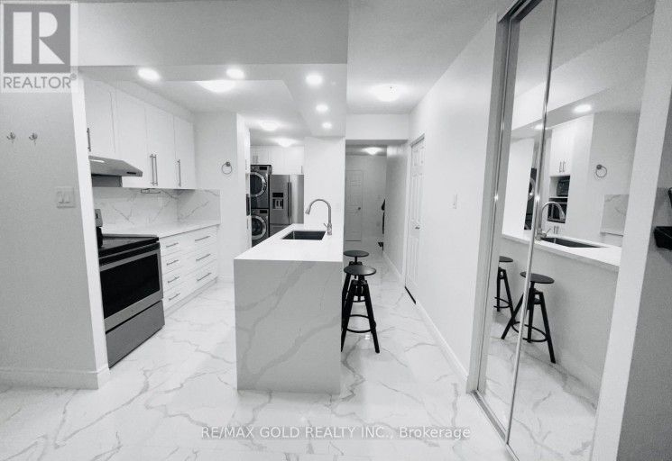 1611 - 390 DIXON ROAD, Toronto (Kingsview Village-The Westway), Ontario, M9R1T4