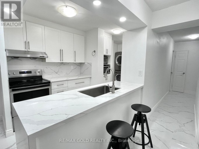 1611 - 390 DIXON ROAD, Toronto (Kingsview Village-The Westway), Ontario, M9R1T4