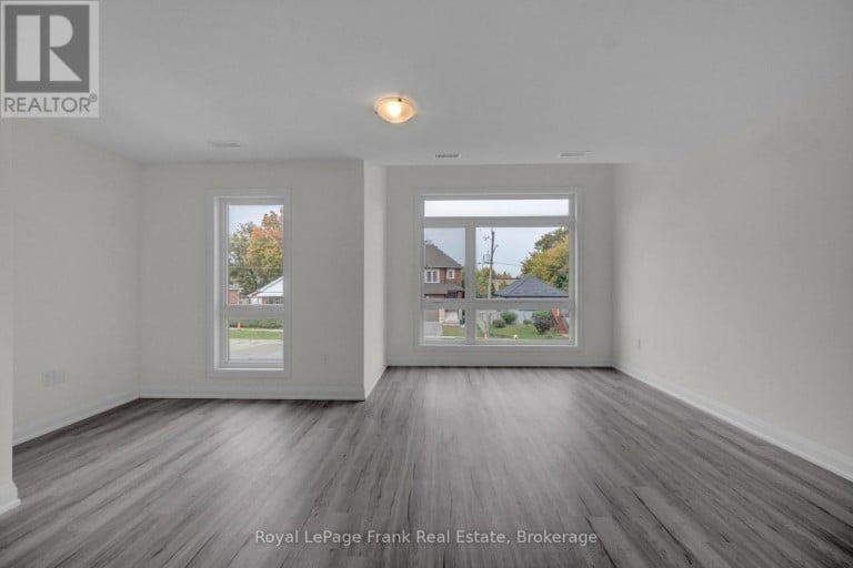 323 ANDERSON AVENUE, Oshawa (McLaughlin), Ontario, L1J2N8