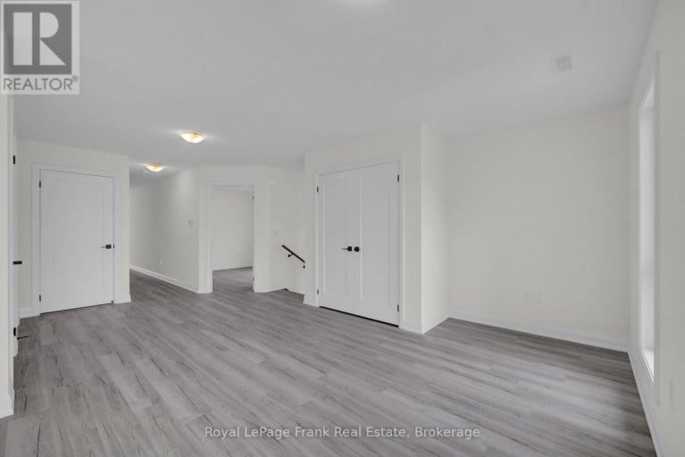 323 ANDERSON AVENUE, Oshawa (McLaughlin), Ontario, L1J2N8