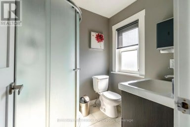 300 AYLMER STREET N Peterborough (Town Ward 3) Ontario photo 19