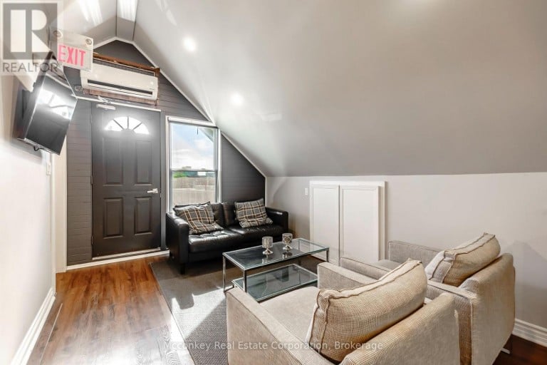 300 AYLMER STREET N, Peterborough (Town Ward 3), Ontario, K9J3K7