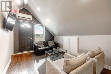 300 AYLMER STREET N Peterborough (Town Ward 3) Ontario photo 22