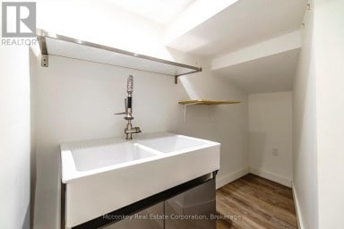 300 AYLMER STREET N Peterborough (Town Ward 3) Ontario photo 34