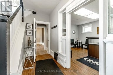 300 AYLMER STREET N Peterborough (Town Ward 3) Ontario photo 4