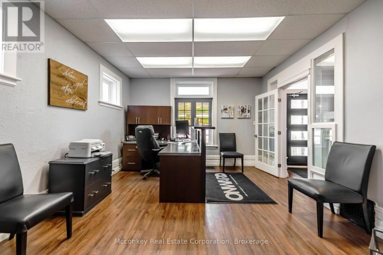 300 AYLMER STREET N, Peterborough (Town Ward 3), Ontario, K9J3K7