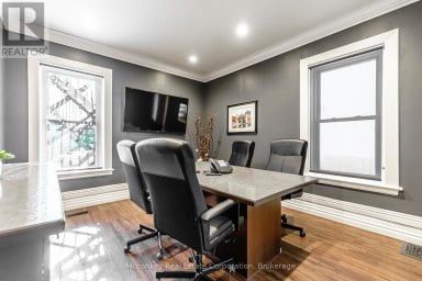 300 AYLMER STREET N Peterborough (Town Ward 3) Ontario photo 9