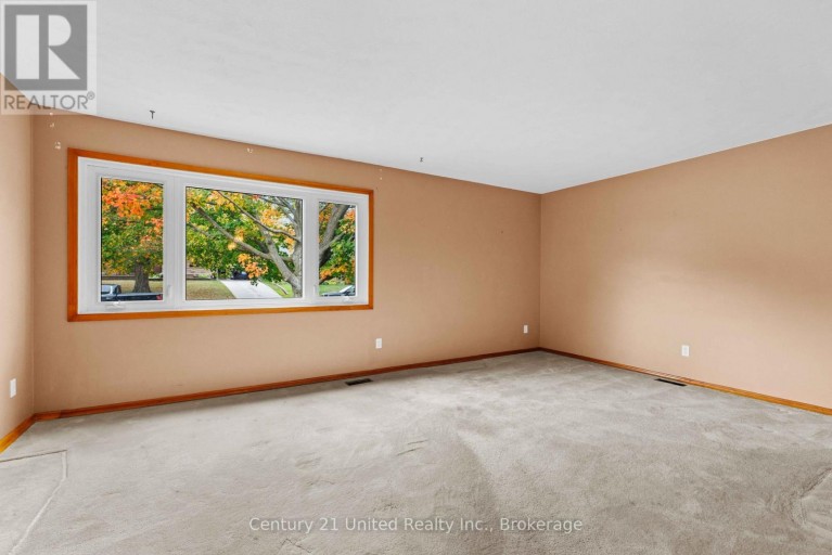 1175 EDMISON DRIVE, Peterborough (Northcrest Ward 5), Ontario, K9H6V2
