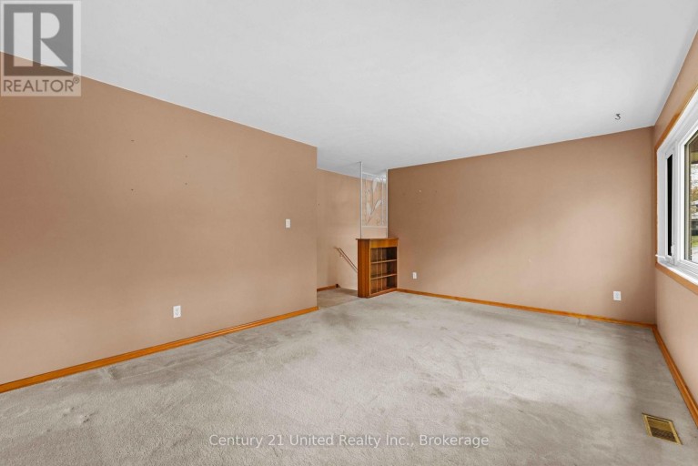 1175 EDMISON DRIVE, Peterborough (Northcrest Ward 5), Ontario, K9H6V2