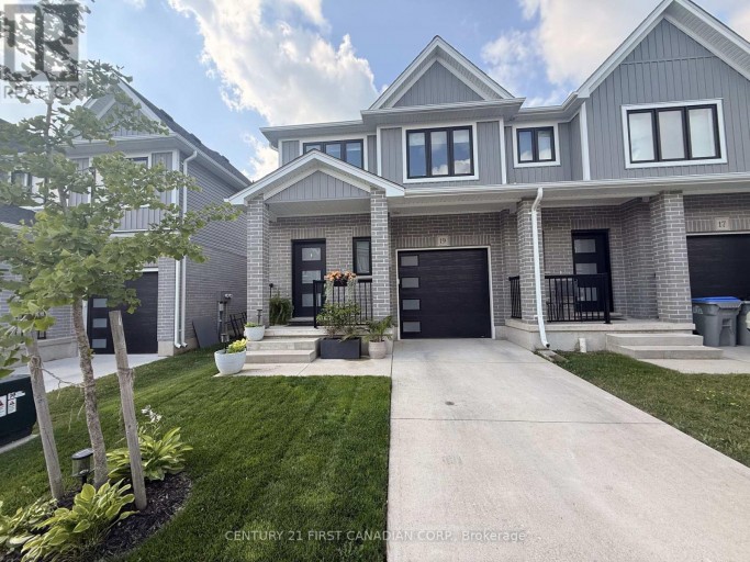 19 - 17 NICHOLSON STREET, Lucan Biddulph (Lucan), Ontario, N0M2J0