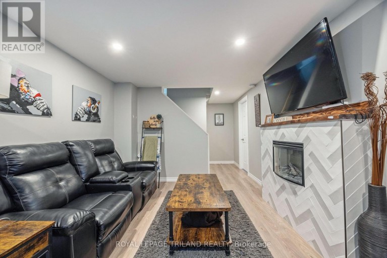 18 TARA COURT, Aylmer, Ontario, N5H0A1