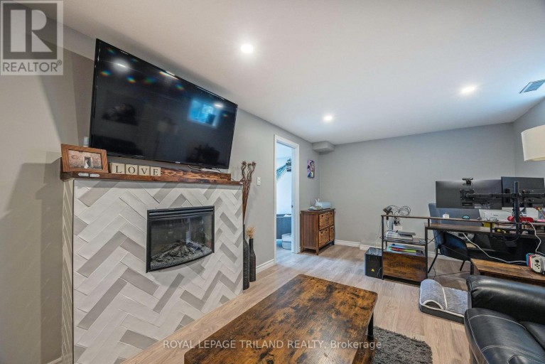18 TARA COURT, Aylmer, Ontario, N5H0A1