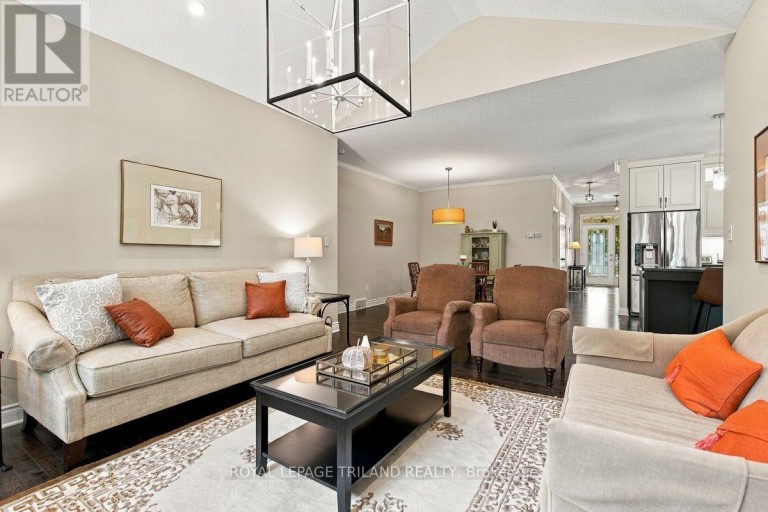 43 HICKORY LANE, St. Thomas, Ontario, N5R6K9
