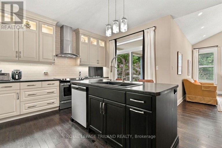 43 HICKORY LANE, St. Thomas, Ontario, N5R6K9