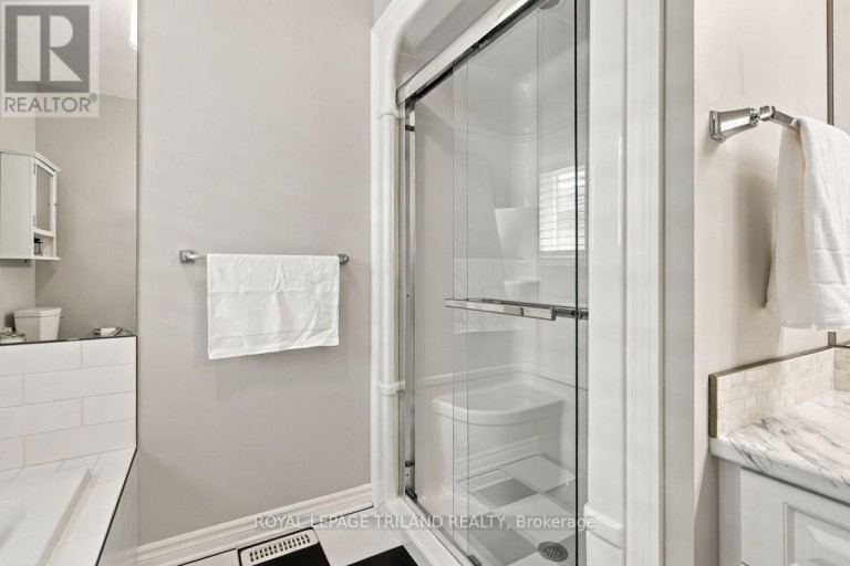 43 HICKORY LANE, St. Thomas, Ontario, N5R6K9