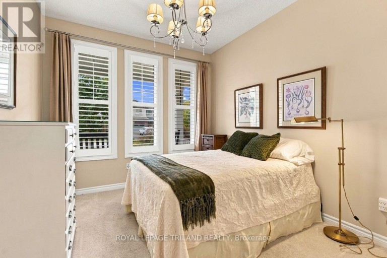 43 HICKORY LANE, St. Thomas, Ontario, N5R6K9