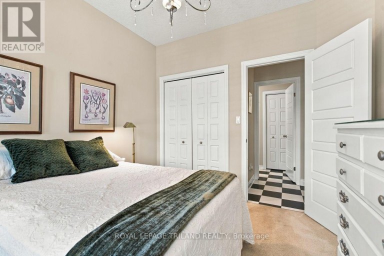 43 HICKORY LANE, St. Thomas, Ontario, N5R6K9