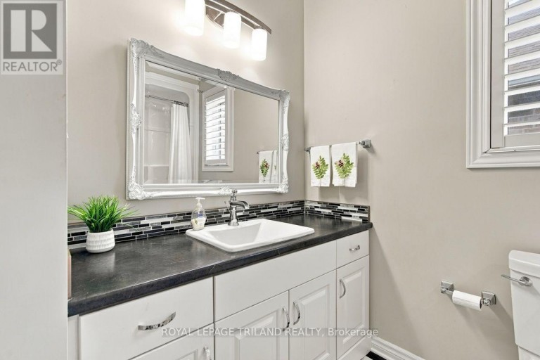 43 HICKORY LANE, St. Thomas, Ontario, N5R6K9
