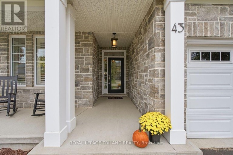 43 HICKORY LANE, St. Thomas, Ontario, N5R6K9