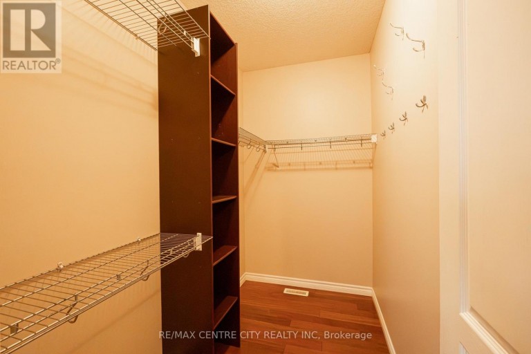 19 HAMILTON STREET, North Middlesex (Ailsa Craig), Ontario, N0M1A0