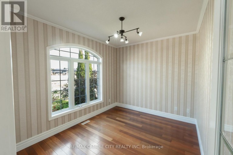 19 HAMILTON STREET, North Middlesex (Ailsa Craig), Ontario, N0M1A0
