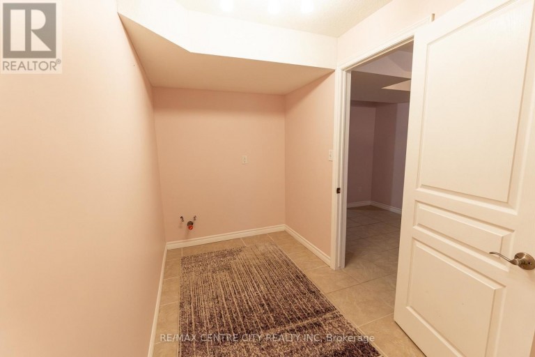 19 HAMILTON STREET, North Middlesex (Ailsa Craig), Ontario, N0M1A0