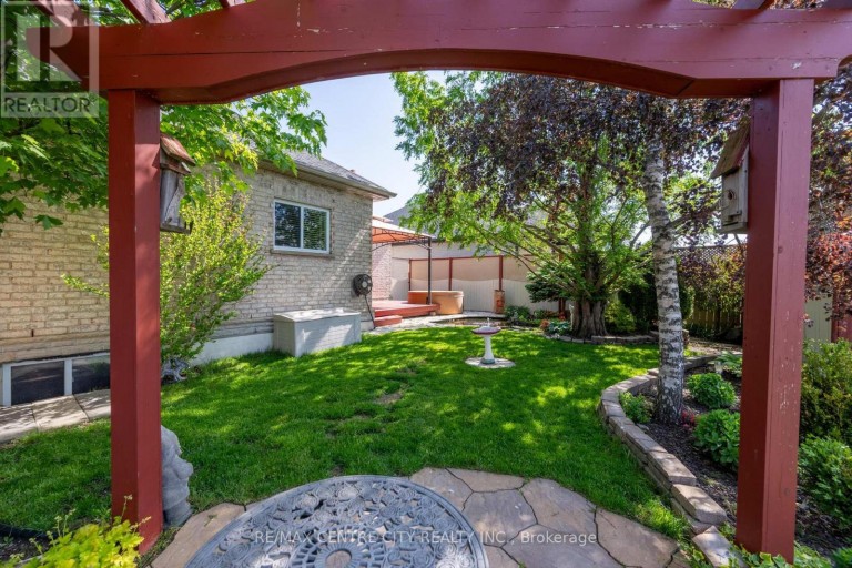 19 HAMILTON STREET, North Middlesex (Ailsa Craig), Ontario, N0M1A0