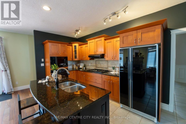 19 HAMILTON STREET, North Middlesex (Ailsa Craig), Ontario, N0M1A0