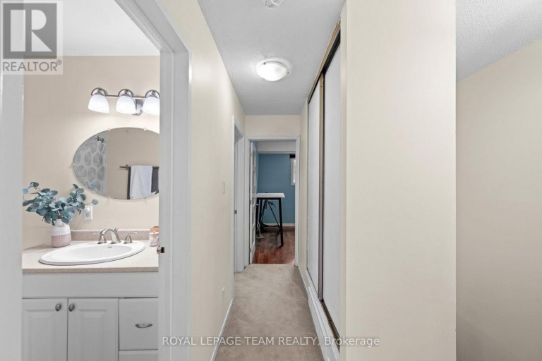 128 MCCLINTOCK WAY, Ottawa, Ontario, K2L2A4