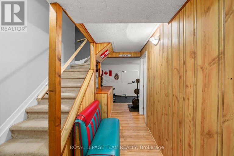 128 MCCLINTOCK WAY, Ottawa, Ontario, K2L2A4