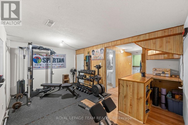 128 MCCLINTOCK WAY, Ottawa, Ontario, K2L2A4