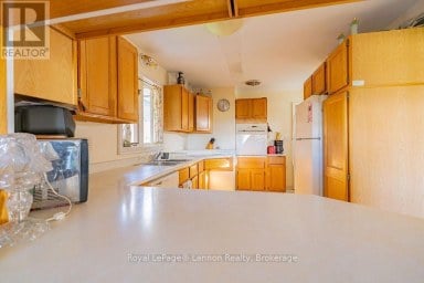 210 POWLEY STREET Thunder Bay (Court / Cumberland) Ontario photo 11