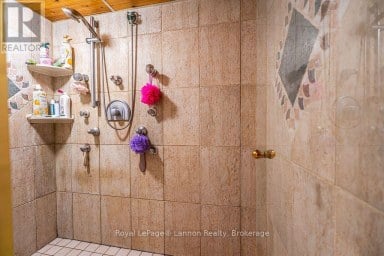 210 POWLEY STREET Thunder Bay (Court / Cumberland) Ontario photo 22