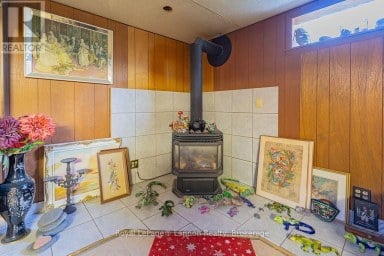 210 POWLEY STREET Thunder Bay (Court / Cumberland) Ontario photo 25
