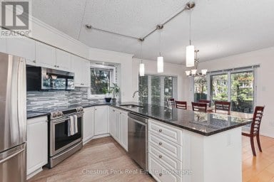 89 - 18 RAMBLINGS WAY Collingwood Ontario photo 16